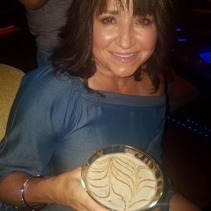 Meet your Posher, Leslie